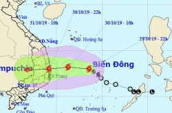 Ảnh hưởng bão số 5, học sinh ở Quảng Ngãi được nghỉ học