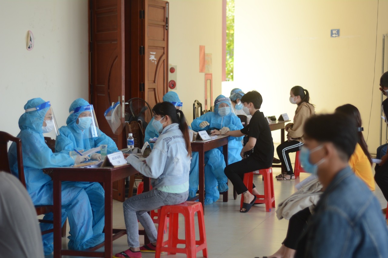 Đà Nẵng đạt độ phủ vắc xin mũi 1 cho 90% dân số trên 18 tuổi