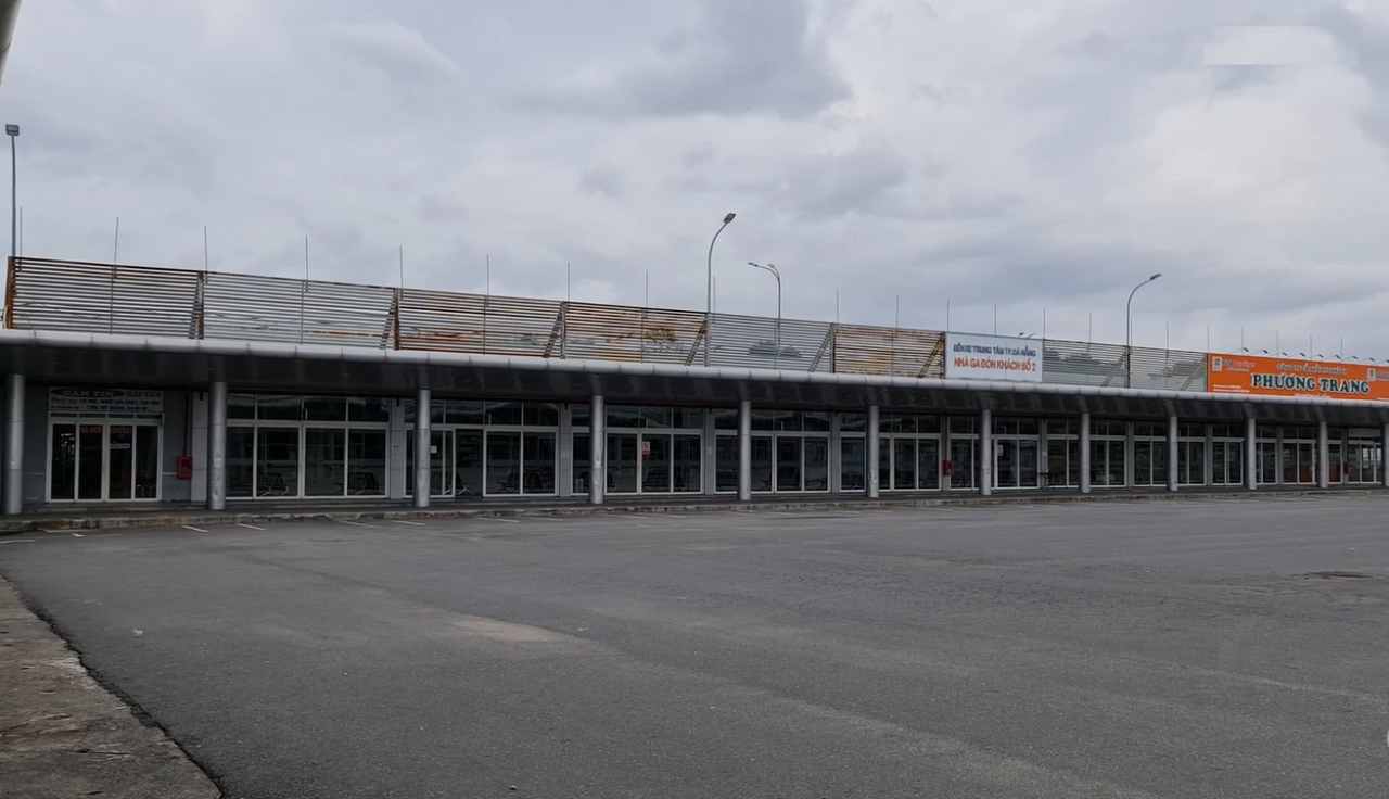 Bến xe Đà Nẵng vẫn vắng tanh dù xe khách liên tỉnh được hoạt động Bến xe Đà Nẵng vẫn vắng tanh dù xe khách liên tỉnh được hoạt động