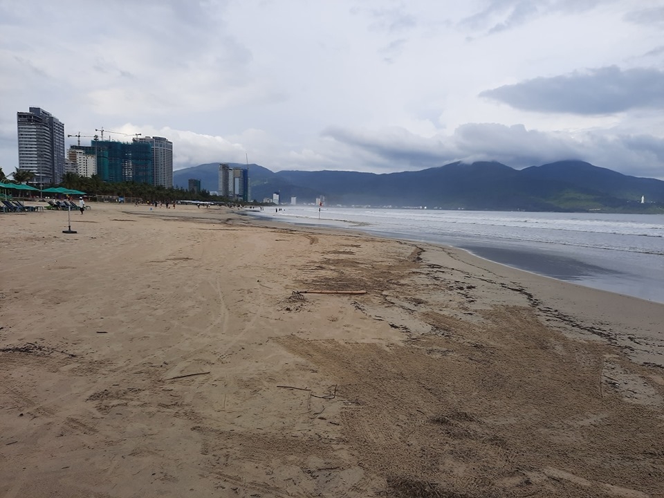 da nang huy dong luc luong don rac hang chuc km bo bien