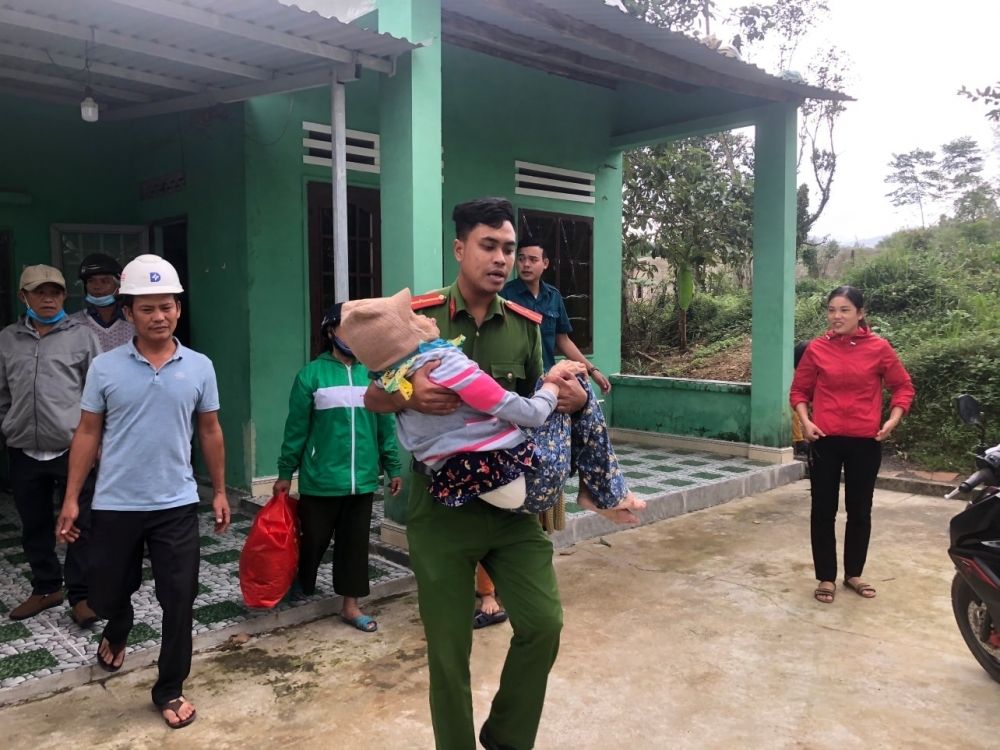 Đà Nẵng cấp tập chống bão số 13