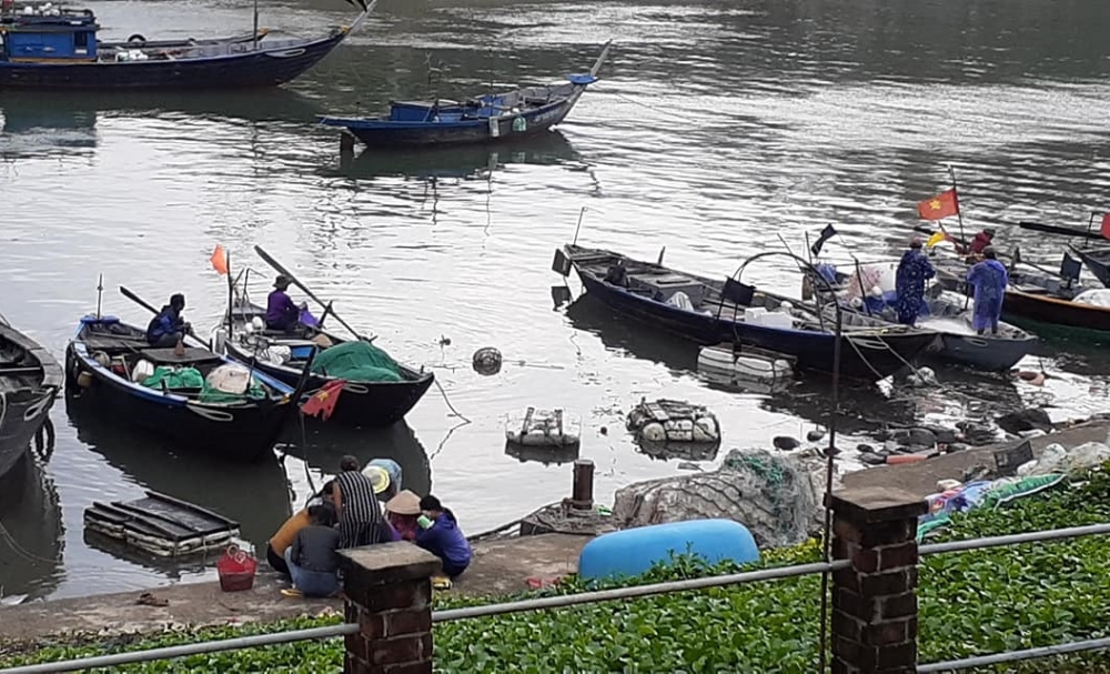 Sau bão số 13, người dân Cù Lao Chàm chung tay khắc phục hậu quả