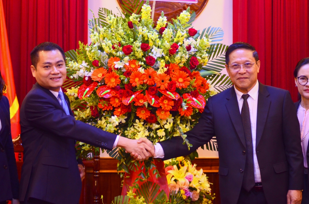 Lãnh đạo thành phố Đà Nẵng chúc mừng 45 năm Quốc khánh Lào