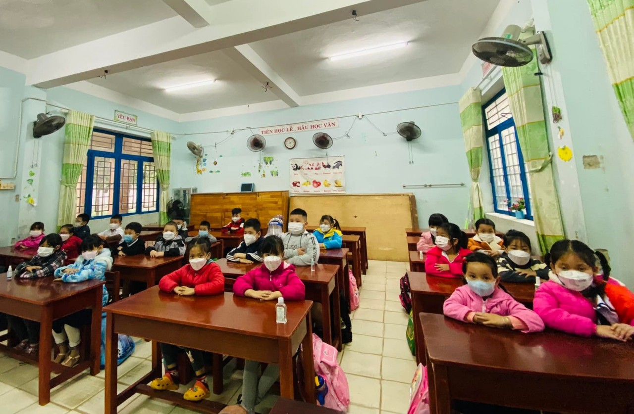 Đà Nẵng: Học sinh lớp 1 hân hoan tới trường