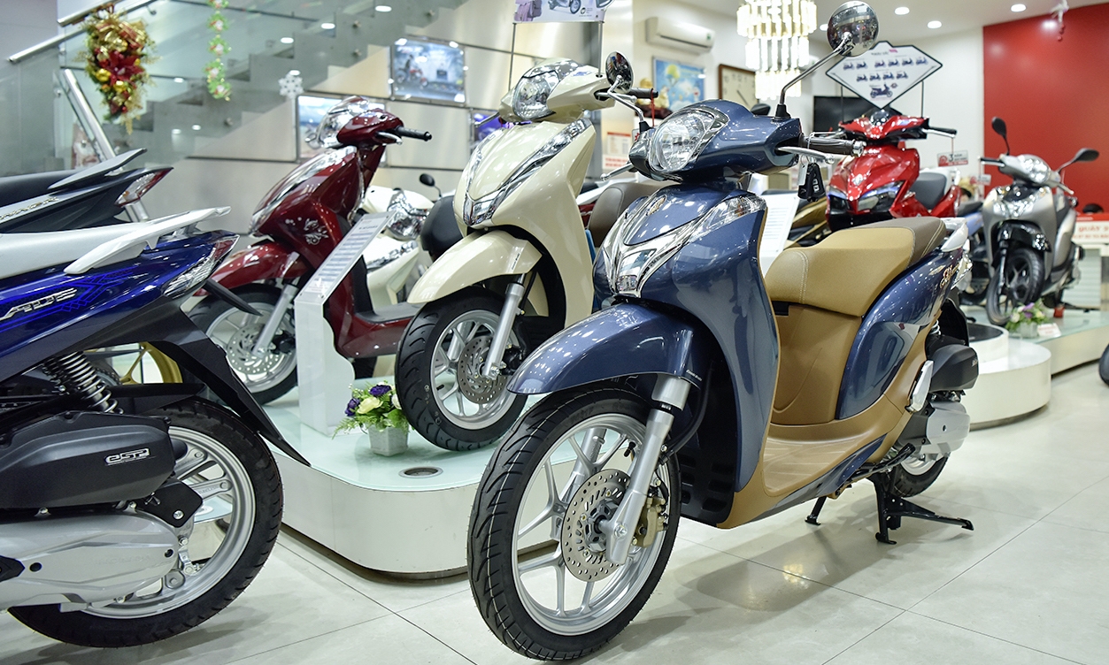 mua xe choi tet 2020 honda air blade 150 abs hay sh mode abs