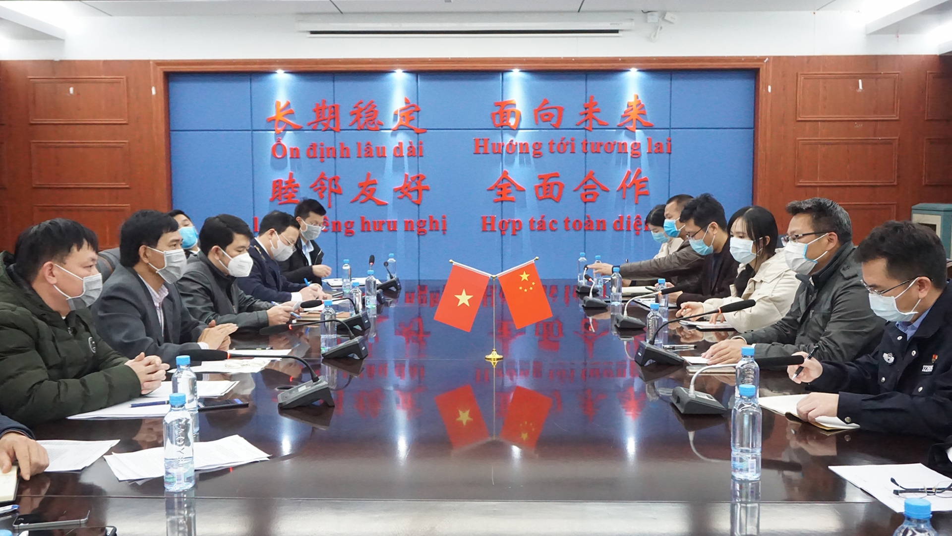 Quảng Ninh: Cửa khẩu Bắc Luân thông quan trở lại quang ninh cua khau bac luan thong quan tro lai