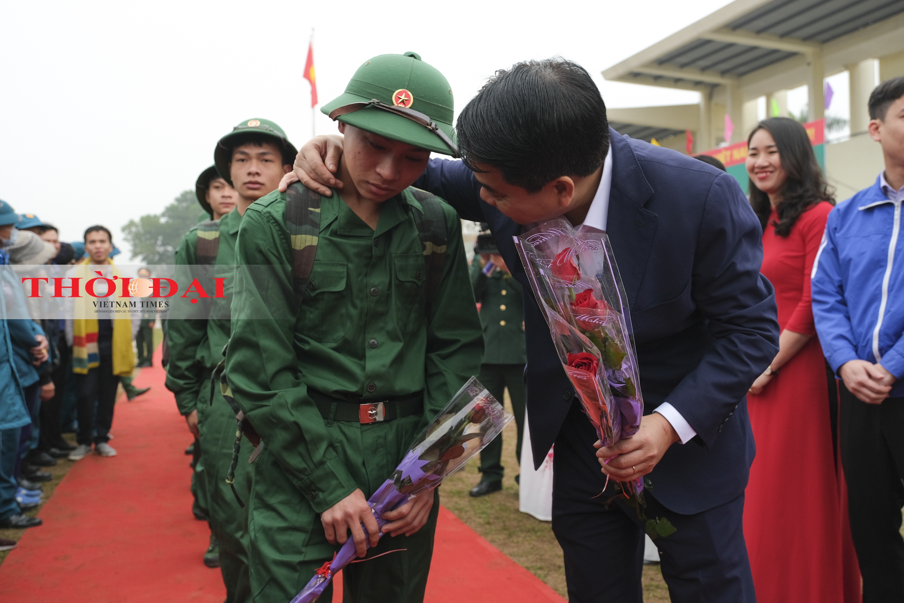 dong anh hon 200 tan binh len duong thuc hien nghia vu quan su