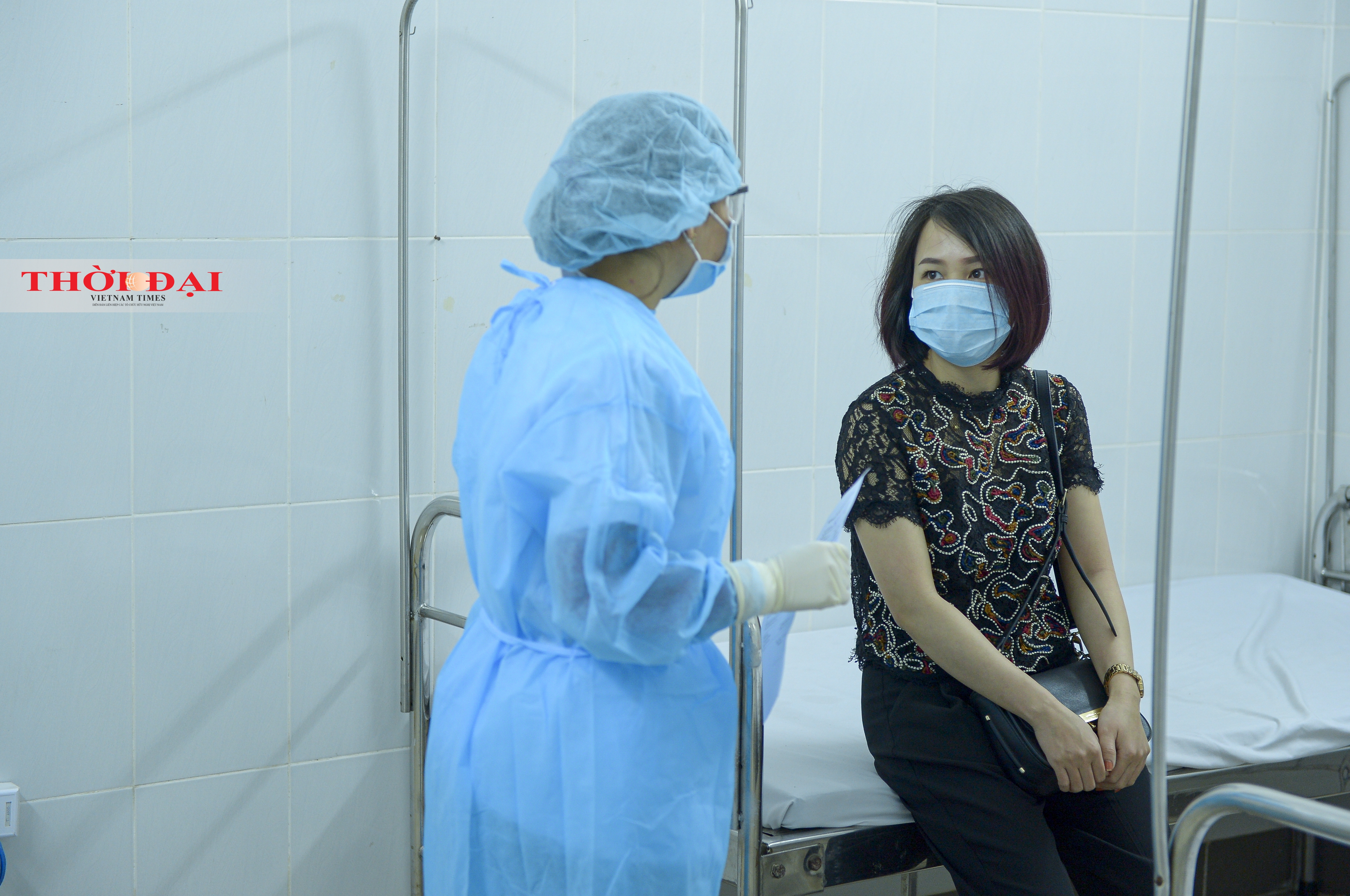chum anh dien tap tinh huong phat hien nguoi nghi nhiem covid 19 tai dong anh