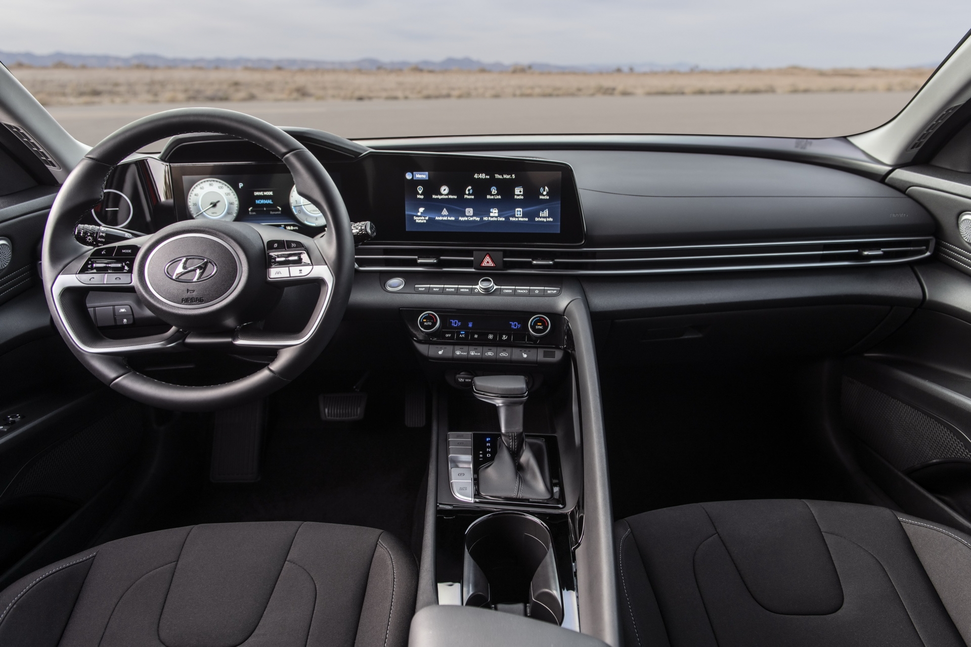 hyundai gioi thieu elantra 2021 voi nhieu cai tien vuot bac