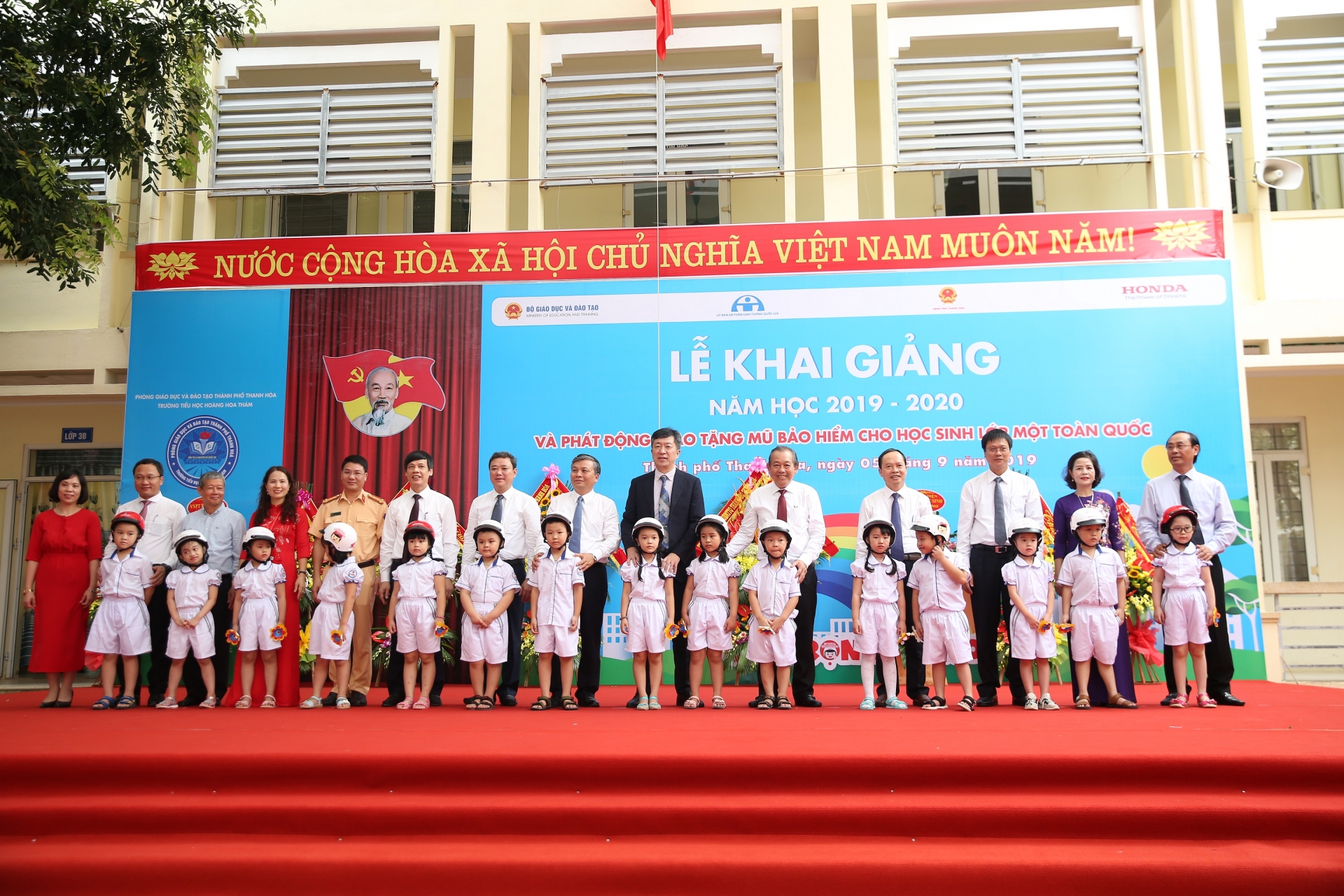 tong ket chuong trinh trao tang mu bao hiem giu tron uoc mo nam hoc 2019 2020