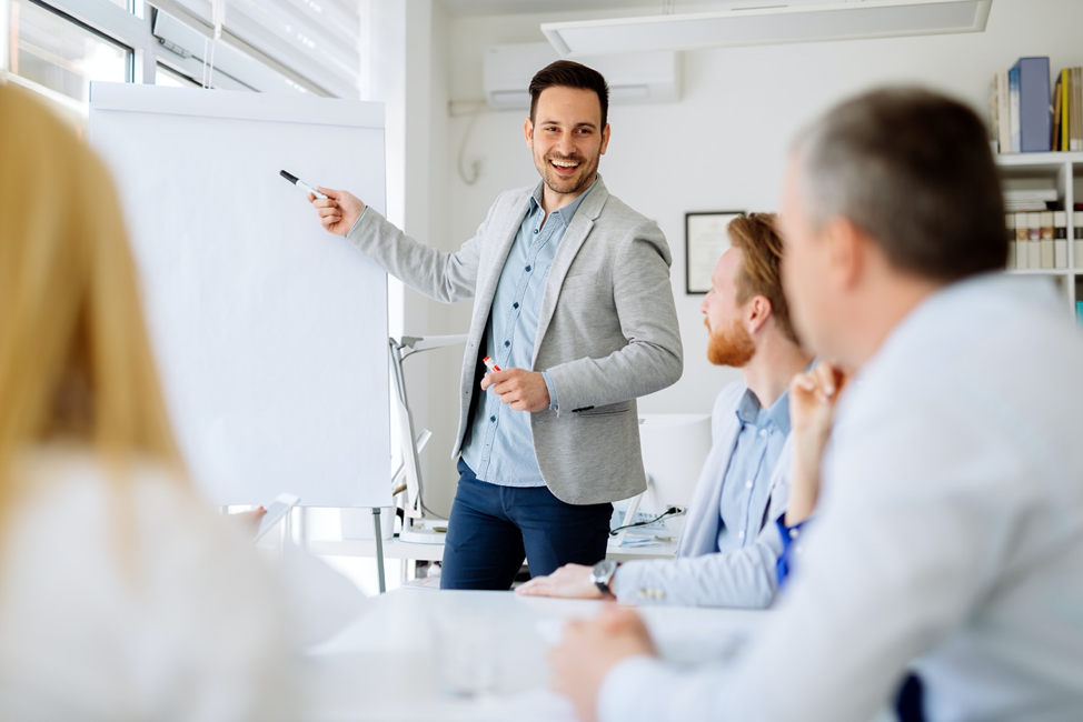 tuyen dung contingency search khac gi so voi retained search