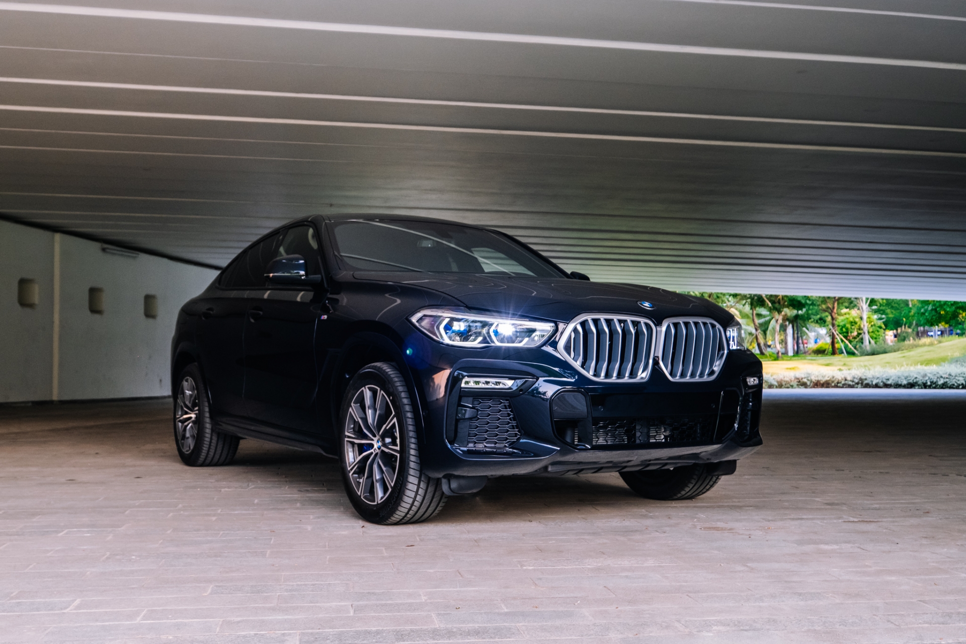 anh chi tiet bmw x6 vua duoc gioi thieu tai viet nam