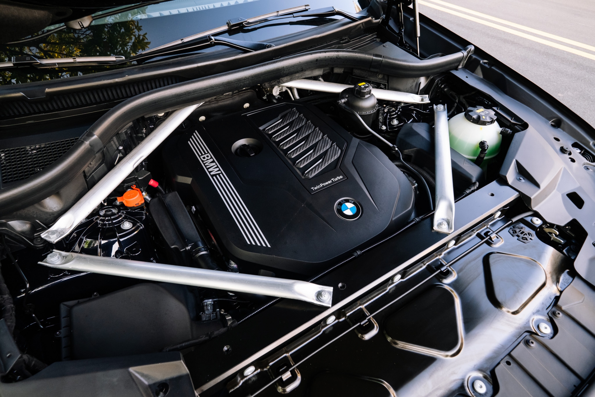 anh chi tiet bmw x6 vua duoc gioi thieu tai viet nam