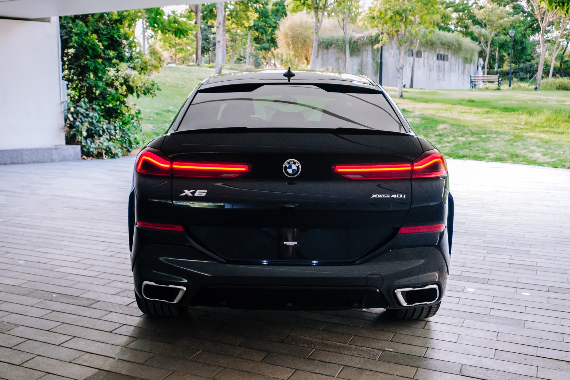 anh chi tiet bmw x6 vua duoc gioi thieu tai viet nam