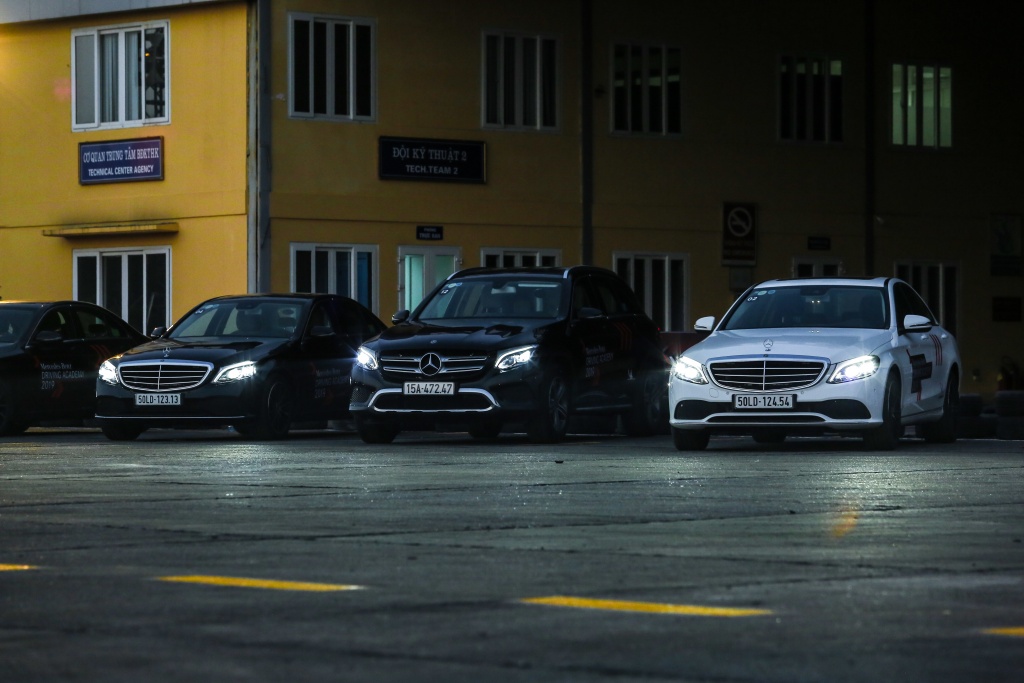 phong mercedes trong dem tai san bay co gi khac biet