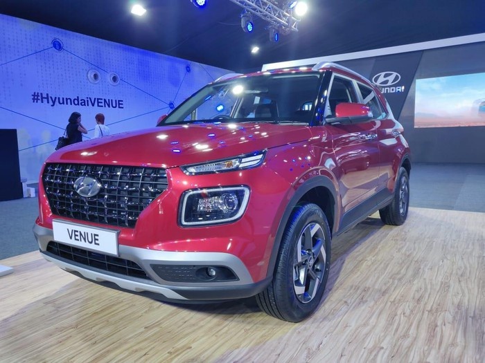 hyundai venue 2019 ra mat an do gia re giat minh chi 220 trieu