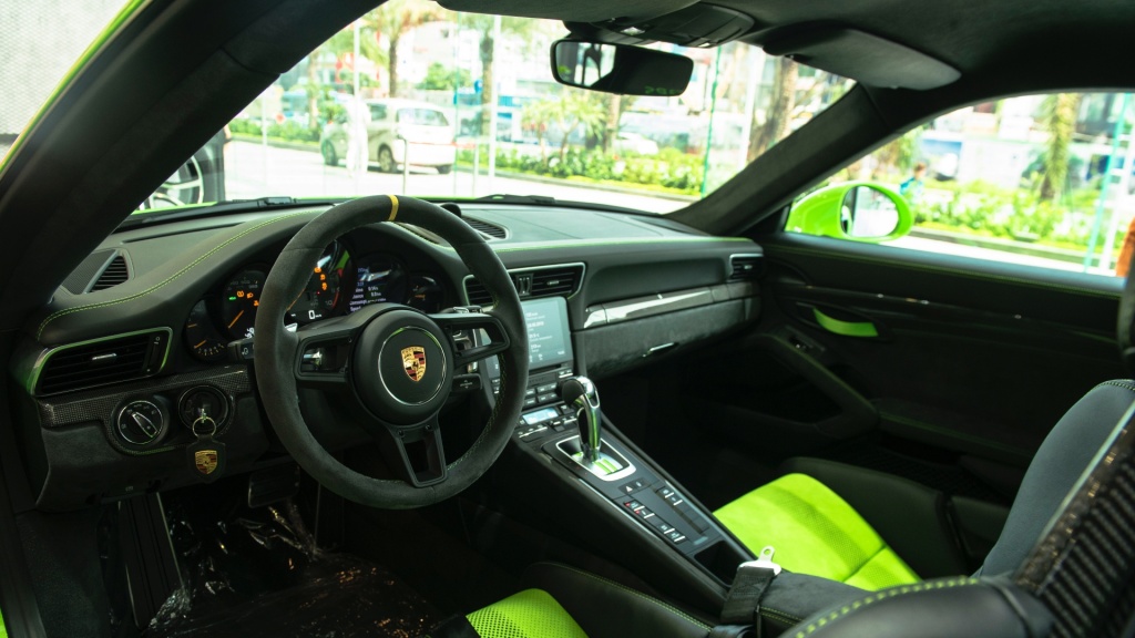 chi tiet porsche 911 gt3 rs 2019 doc nhat viet nam gia gan 16 ty dong