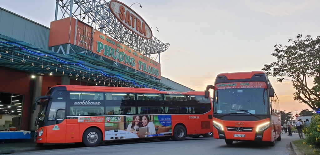 phu xe phuong trang bi dieu tra sam so be gai 13 tuoi