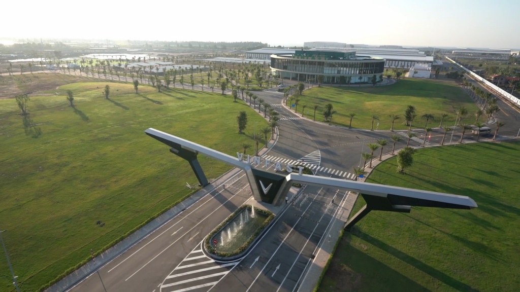 vinfast chinh thuc khanh thanh nha may san xuat o to