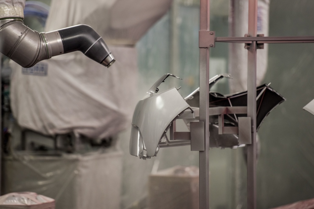 co gi ben trong nha may o to vinfast vua khanh thanh