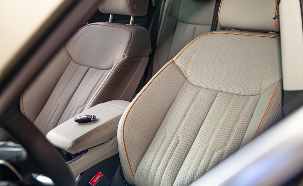 audi se ban mau xe dien e tron tai viet nam