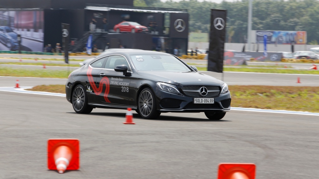 trien lam fascination 2019 mercedes se gioi thieu e class moi