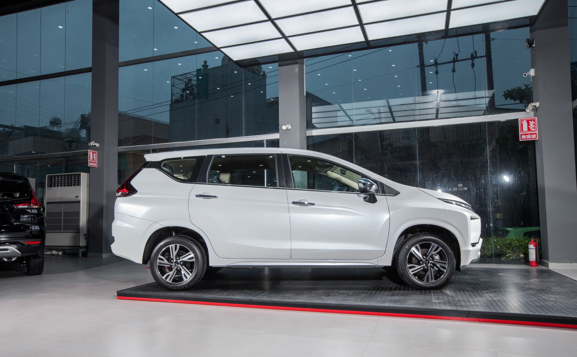 mitsubishi xpander 2020 duoc trinh lang gia tang nhe 10 trieu