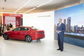 Jaguar Land Rover ra mắt liên tiếp 2 mẫu xe sang tại Việt Nam