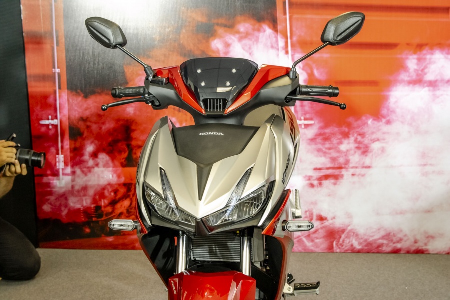 honda winner x thua huong nhieu tu cbr gia cao nhat 495 trieu