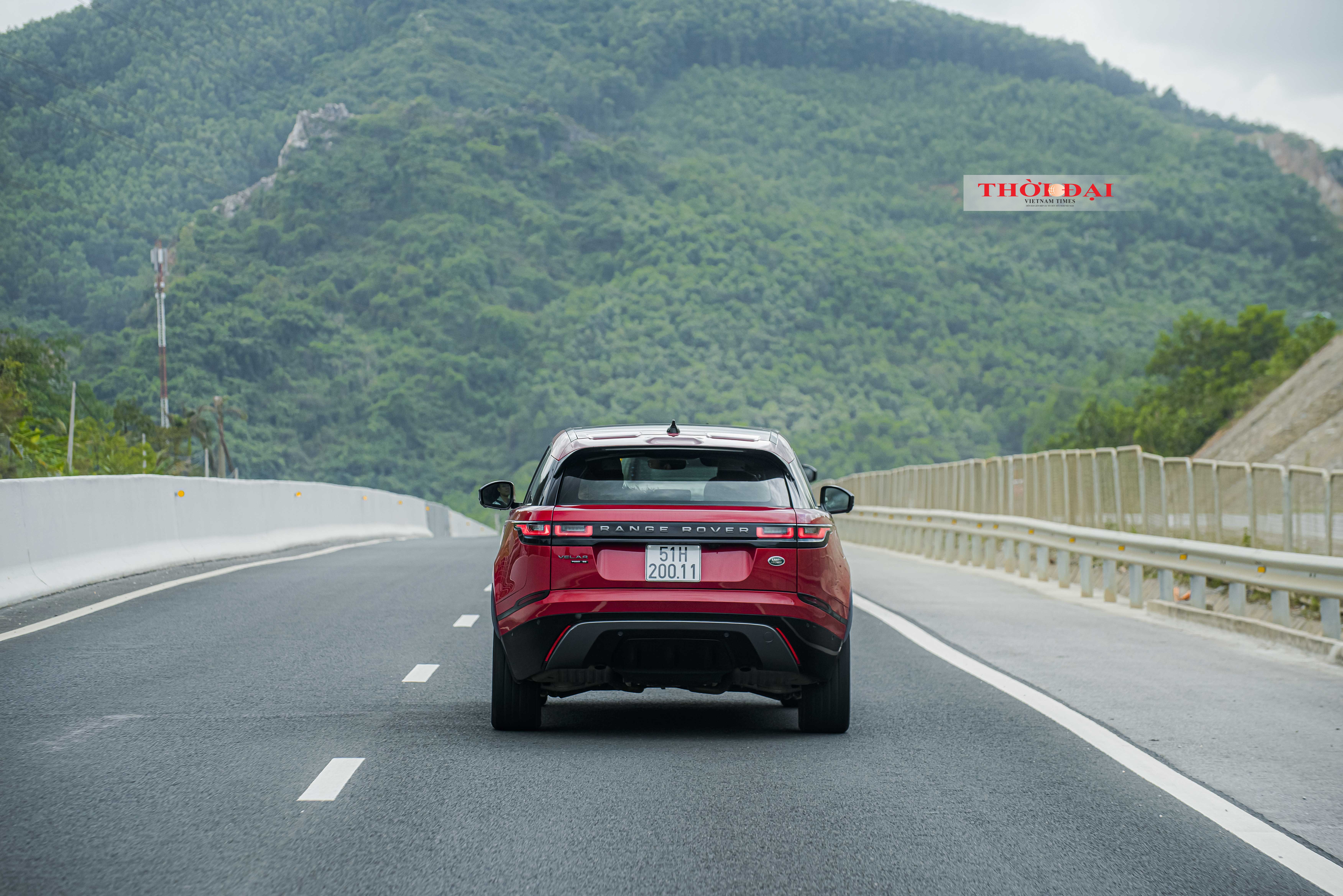 Ảnh: Chi tiết Range Rover Velar có giá hơn 5,4 tỷ đồng