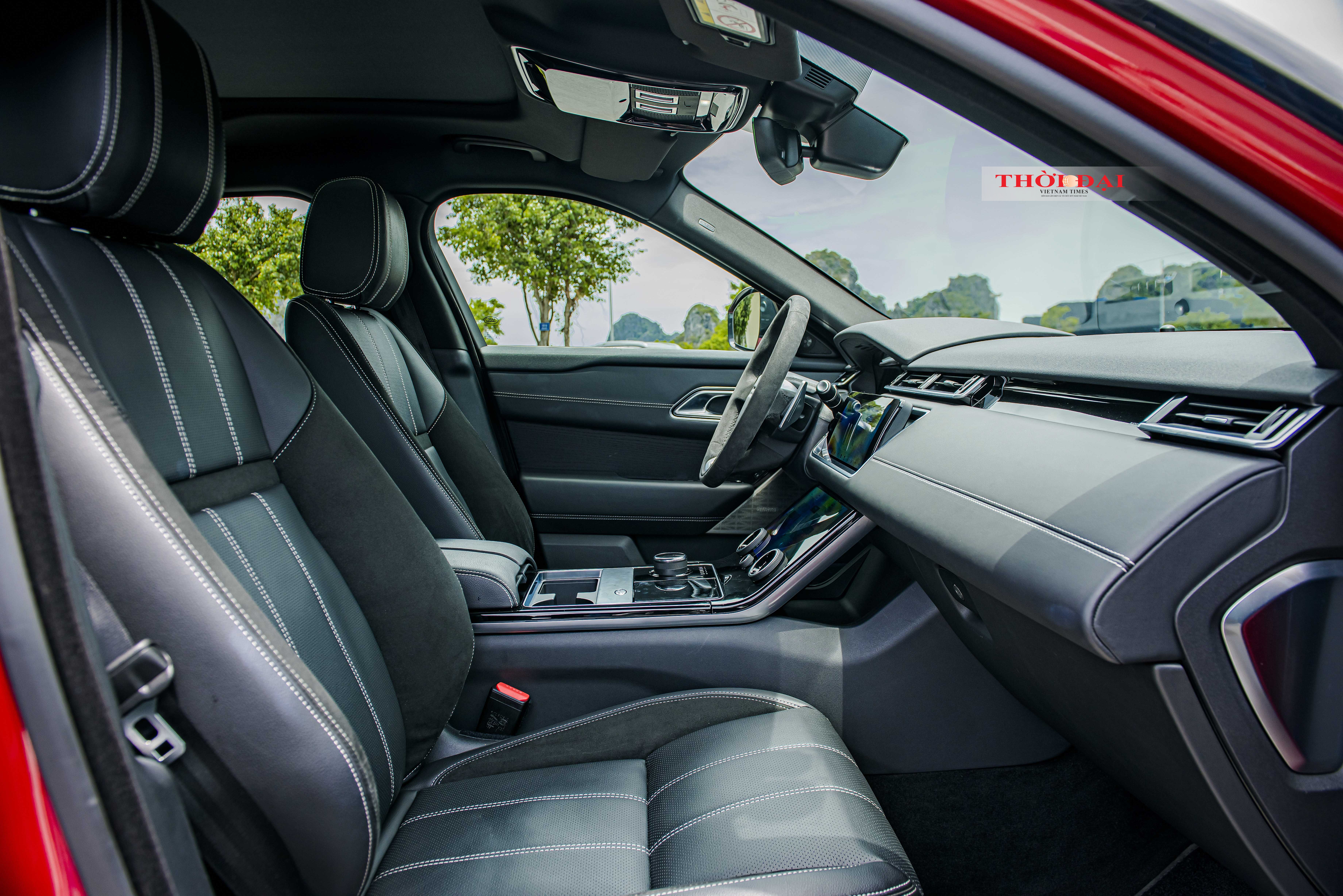 Ảnh: Chi tiết Range Rover Velar có giá hơn 5,4 tỷ đồng