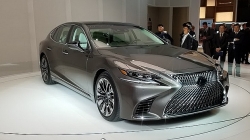 Lexus LS500 bị triệu hồi tại Việt Nam vì lỗi hy hữu