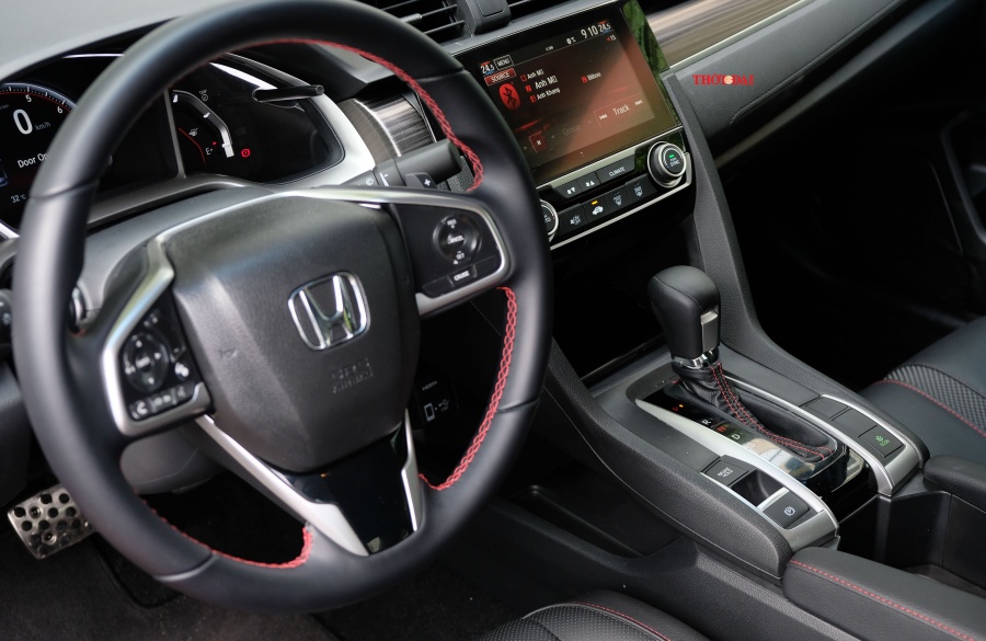 honda civic rs 2019 tre khoe nhung kem the thao vi hop so cvt