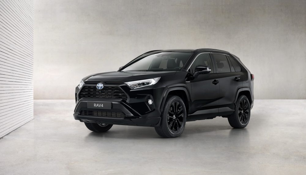 5925 toyota rav4 hybrid black edition 02