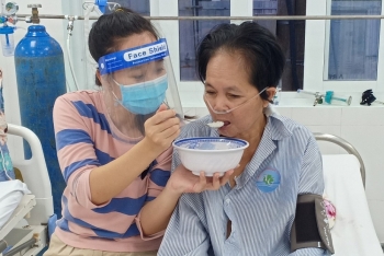 khoi benh co gai f0 xin o lai cham soc benh nhan nang
