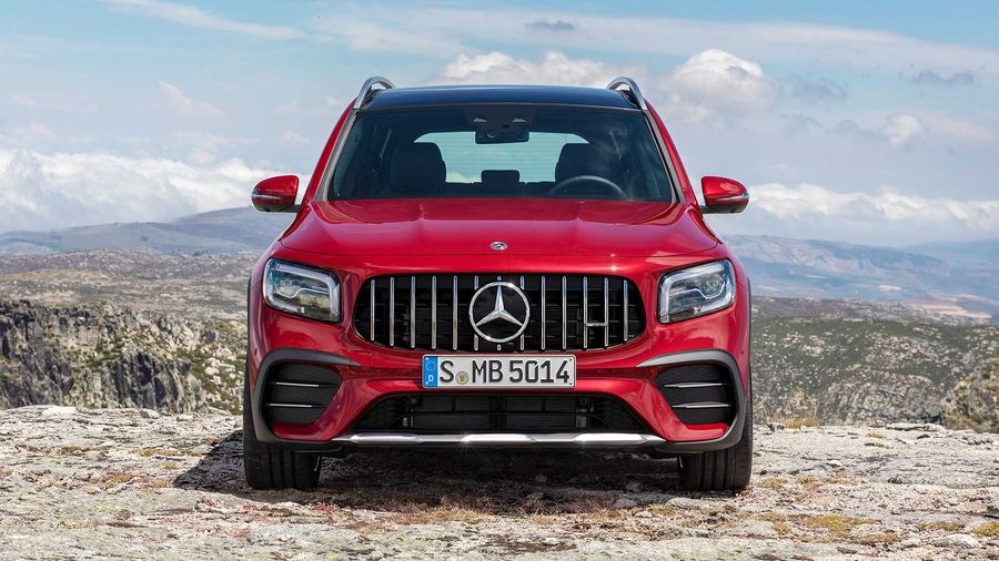 mercedes benz gioi thieu them phien ban the thao glb 35 amg