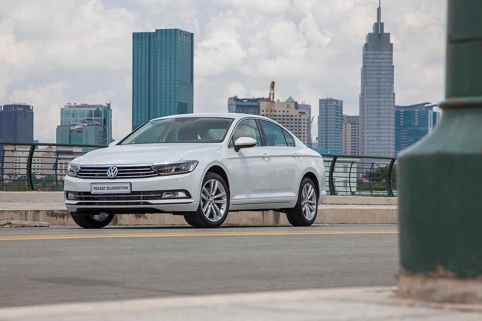 kham pha volkswagen passat van hau vua duoc clb ha lan cap rieng