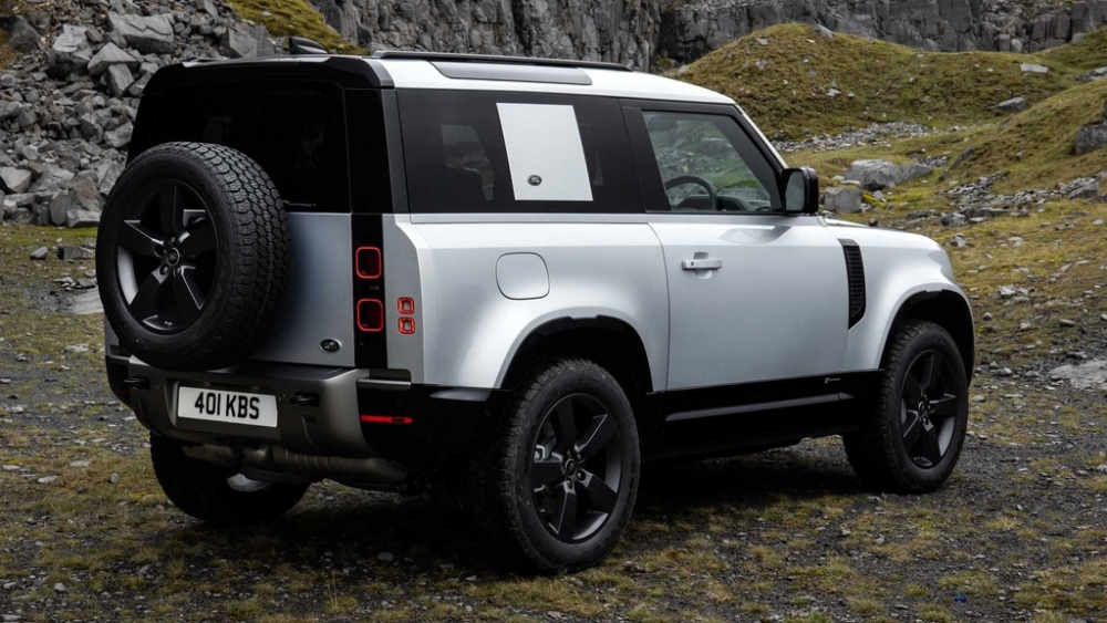 land rover defender 2021 1