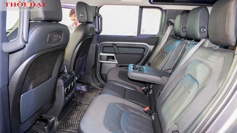 Chi tiết Land Rover Defender 2020 vừa ra mắt khách hàng Việt Nam