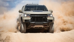 Chevrolet vừa hé lộ hình ảnh Colorado 2020, đẹp và cơ bắp hơn