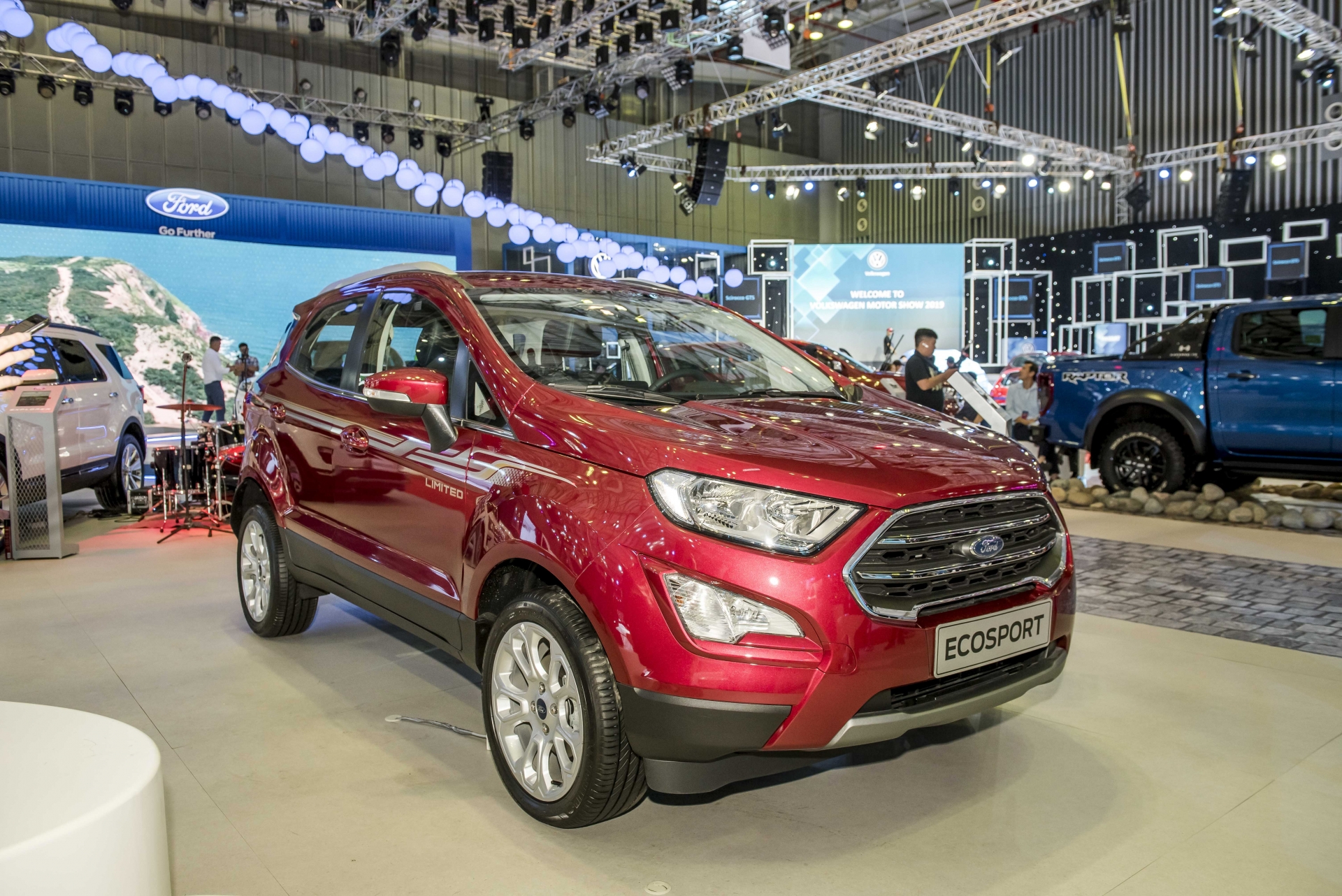 ford viet nam ham nong trien lam vms 2019 bang dan san pham an tuong