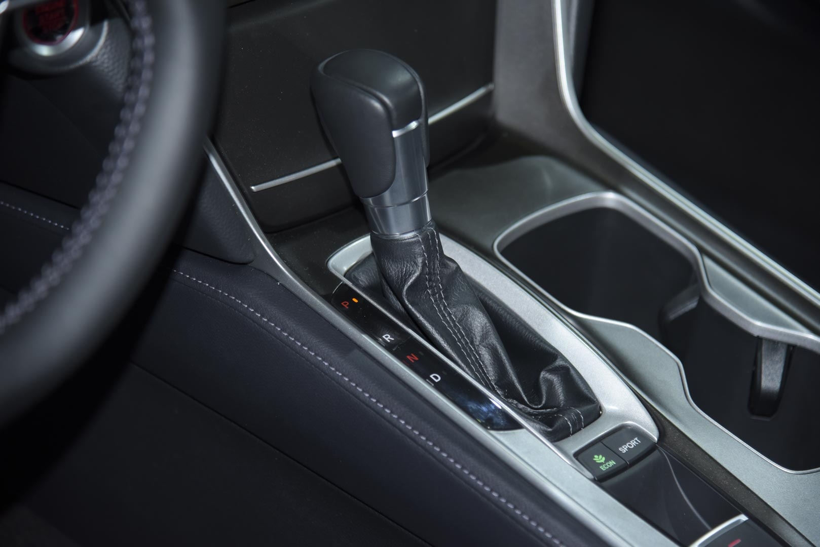 anh chi tiet honda accord 2019 gia hon 13 ty dong