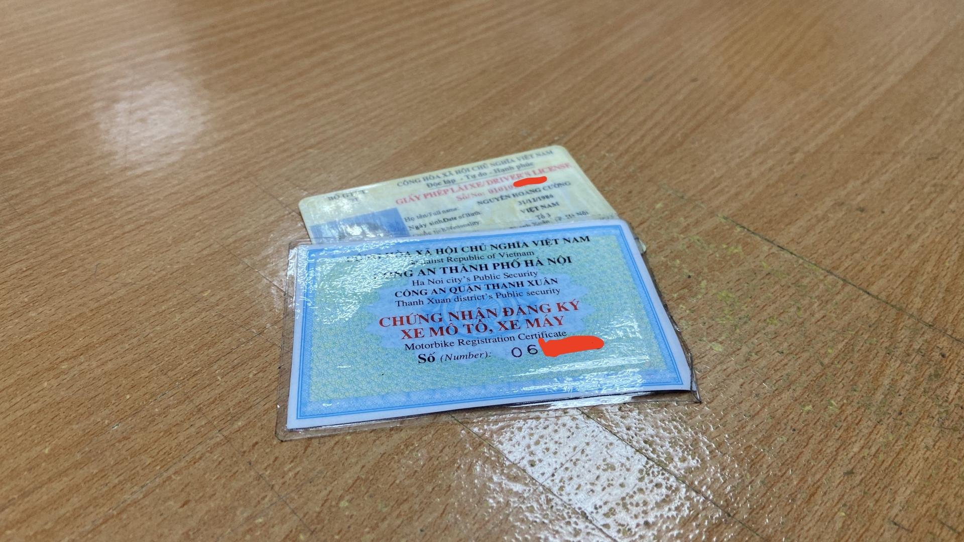 giay dang ky xe se duoc thay doi sang vat lieu pet va co ma vach qr code