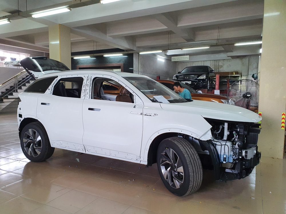 Mua xe Trung Quốc Beijing X7 có bất an về hậu mãi?