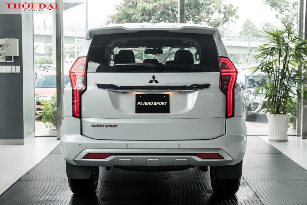 Chi tiết Mitsubishi Pajero Sport mới đang 'cháy hàng'