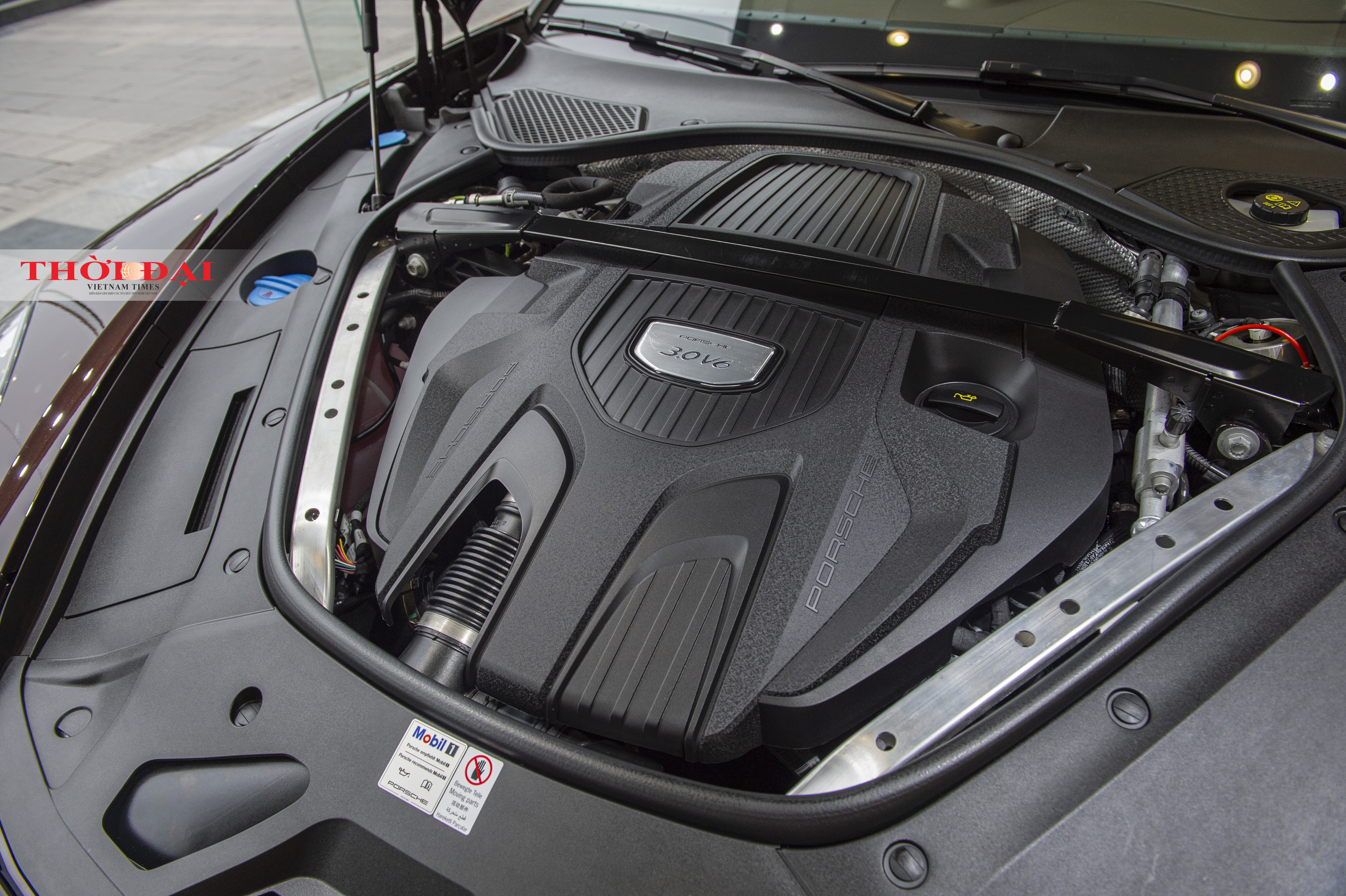 anh chi tiet porsche panamera 4 sport turismo co gia hon 66 ty dong