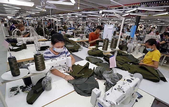 Năm 2021, kim ngạch thương mại Việt Nam - Lào tăng hơn 30%