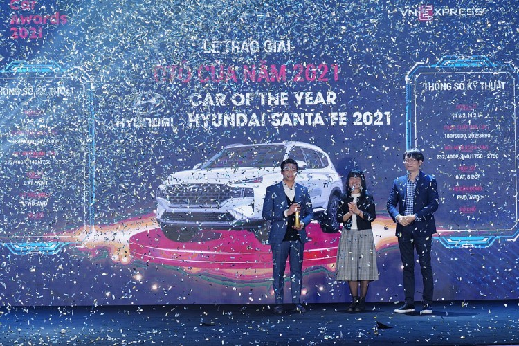 Car Awards 2021 đã diễn ra thành công tốt đẹp Hyundai Santa Fe được xướng tên