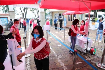 Bảo đảm mở cửa trường học an toàn, tạo điều kiện thuận lợi cho người dân về quê ăn Tết