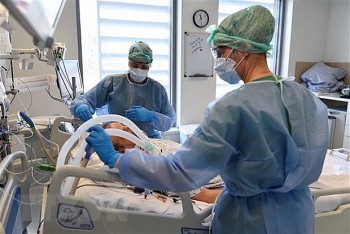 Omicron tiếp tục phơi bày tình trạng bất bình đẳng trong lĩnh vực y tế